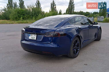 Ліфтбек Tesla Model S 2016 в 