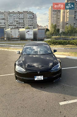 Лифтбек Tesla Model S 2022 в 