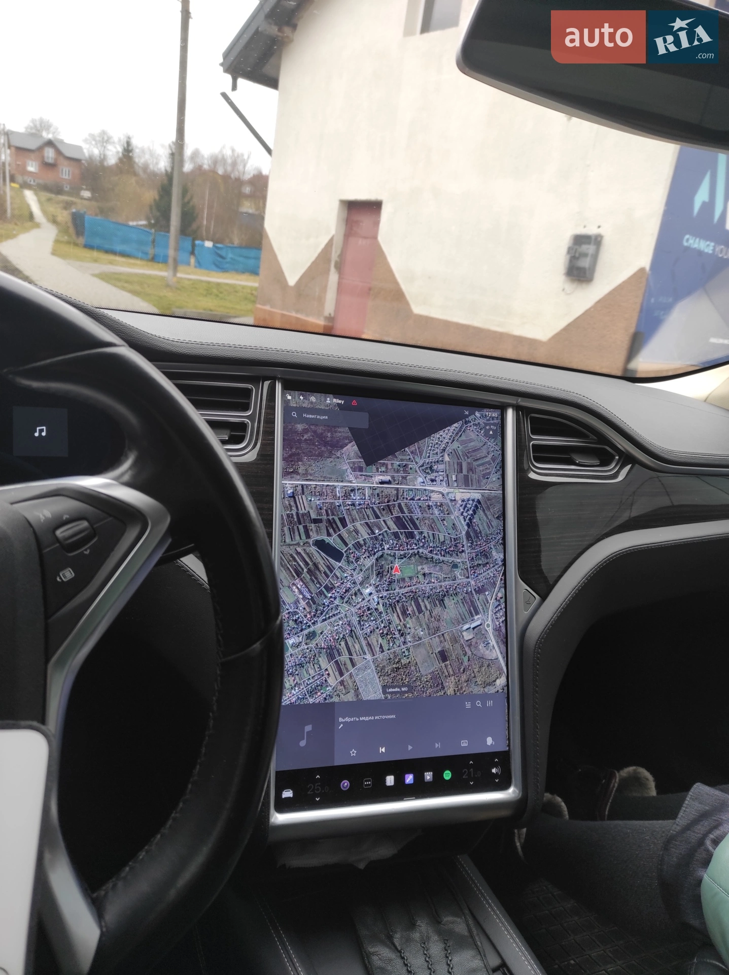 2014 Tesla Model S - мініатюра 18