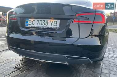 Ліфтбек Tesla Model S 2014 в 
