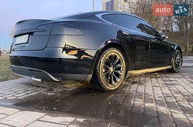 Ліфтбек Tesla Model S 2014 в 