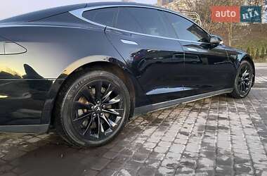 Ліфтбек Tesla Model S 2014 в 
