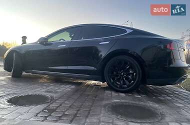 Ліфтбек Tesla Model S 2014 в 