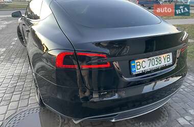 Ліфтбек Tesla Model S 2014 в 