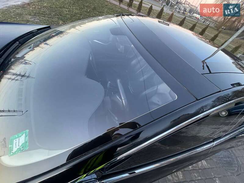 Лифтбек Tesla Model S 2014 в Львове