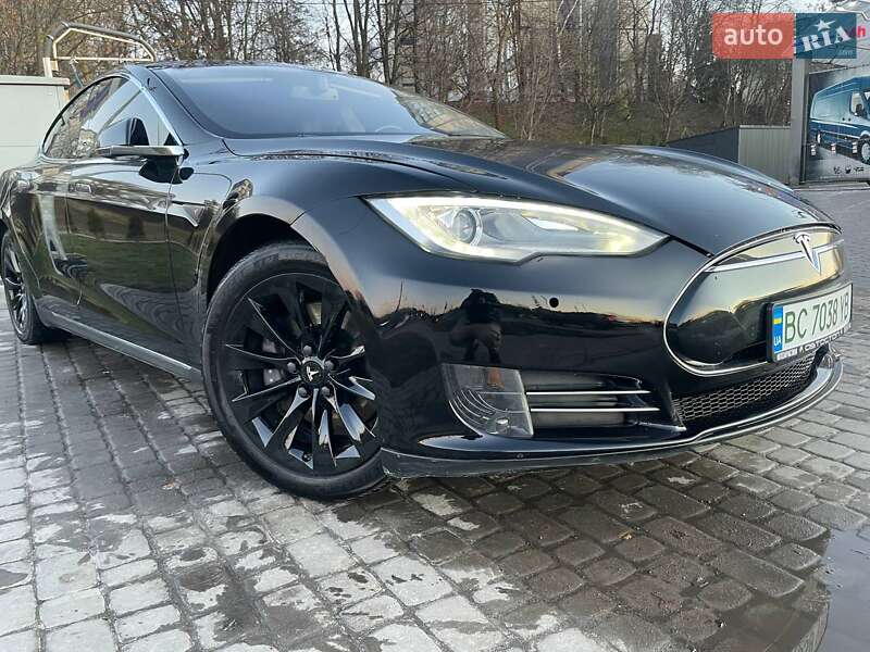Лифтбек Tesla Model S 2014 в Львове