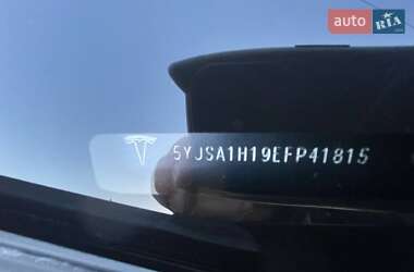 Ліфтбек Tesla Model S 2014 в 