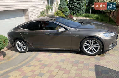 Ліфтбек Tesla Model S 2015 в 