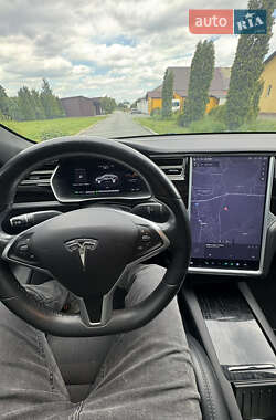 Лифтбек Tesla Model S 2017 в 