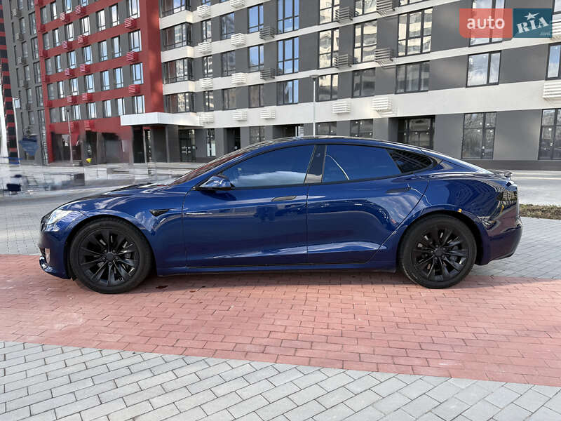 Ліфтбек Tesla Model S 2017 в Києві