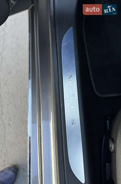 Лифтбек Tesla Model S 2014 в 