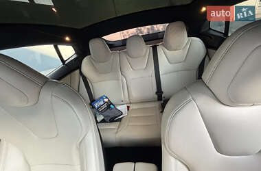 Ліфтбек Tesla Model S 2020 в 