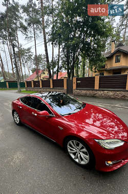 Лифтбек Tesla Model S 2014 в 