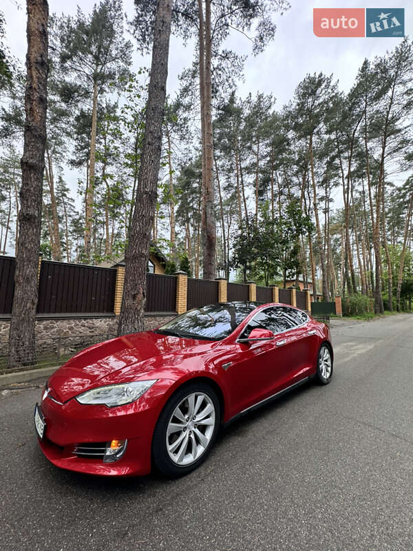 Лифтбек Tesla Model S 2014 в Киеве