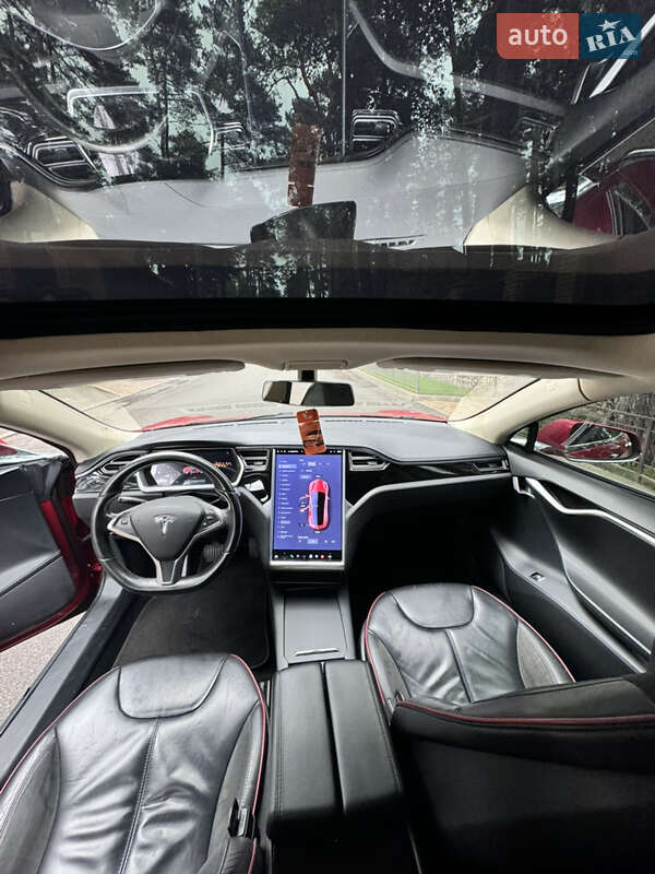 Лифтбек Tesla Model S 2014 в Киеве