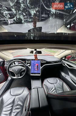 Лифтбек Tesla Model S 2014 в 