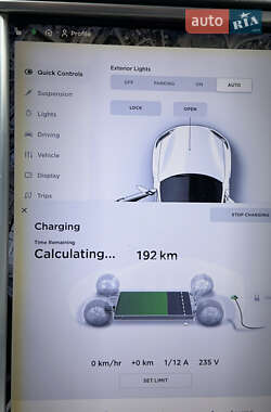 Лифтбек Tesla Model S 2013 в 