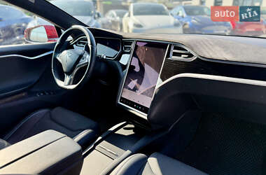 Лифтбек Tesla Model S 2017 в 