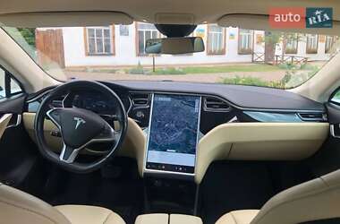 Лифтбек Tesla Model S 2015 в 