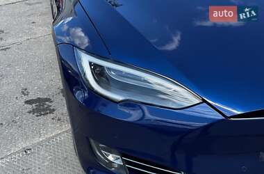 Лифтбек Tesla Model S 2016 в 