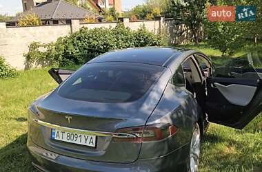Лифтбек Tesla Model S 2014 в 