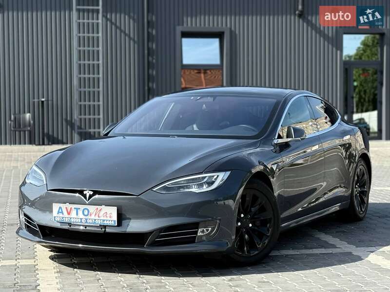 Лифтбек Tesla Model S 2017 в Кривом Роге