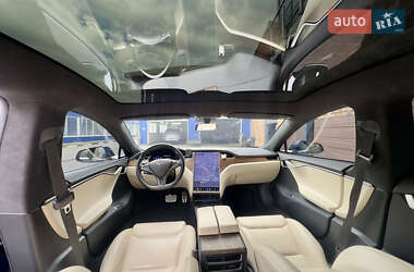 Лифтбек Tesla Model S 2019 в 