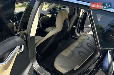 Лифтбек Tesla Model S 2013 в 