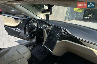 Лифтбек Tesla Model S 2013 в 