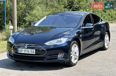 Лифтбек Tesla Model S 2013 в Запорожье