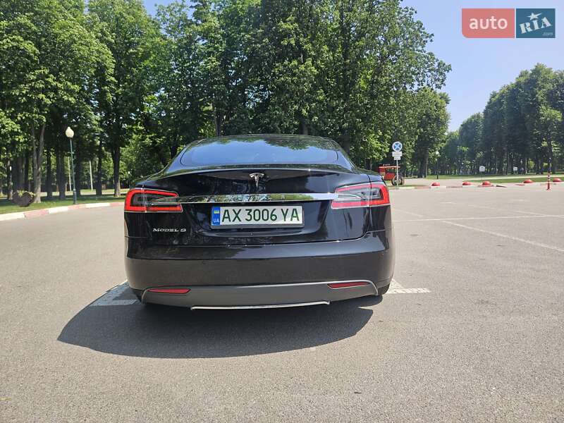 Лифтбек Tesla Model S 2015 в Харькове