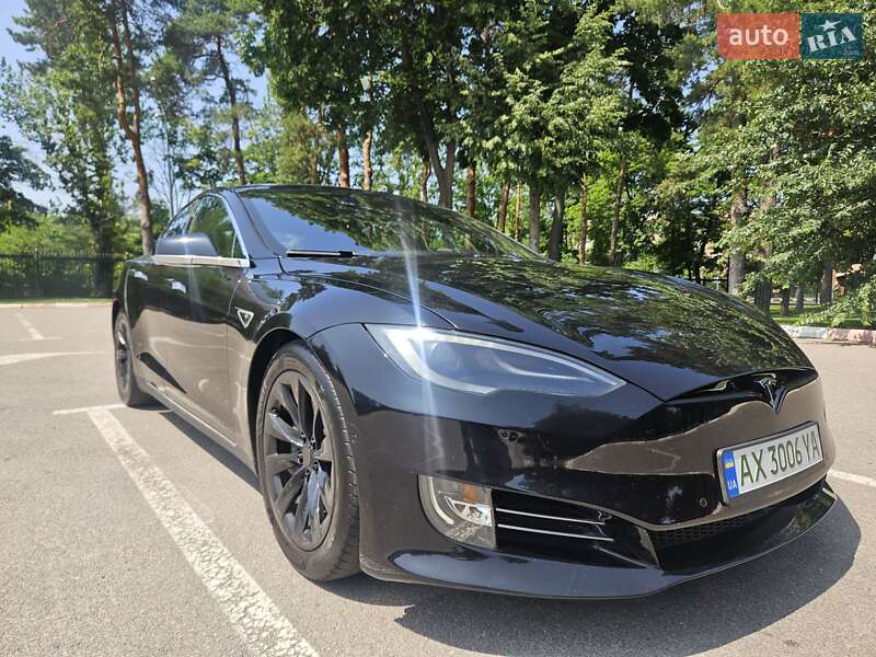 Лифтбек Tesla Model S 2015 в Харькове