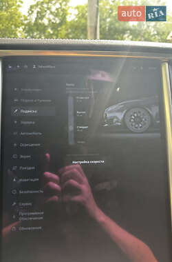 Лифтбек Tesla Model S 2013 в 