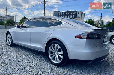 Лифтбек Tesla Model S 2015 в 