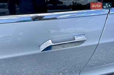Лифтбек Tesla Model S 2015 в 
