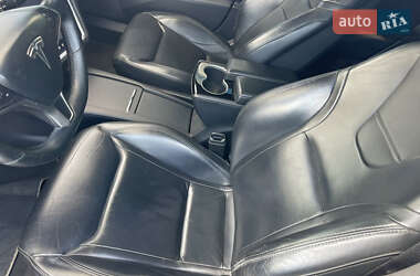 Лифтбек Tesla Model S 2015 в 