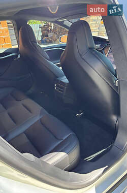 Лифтбек Tesla Model S 2018 в 