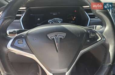 Лифтбек Tesla Model S 2017 в Ивано-Франковске