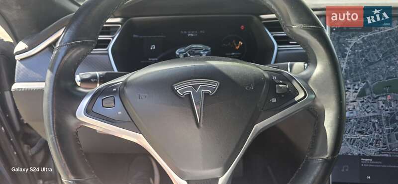 Ліфтбек Tesla Model S 2017 в Івано-Франківську