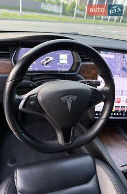 Лифтбек Tesla Model S 2019 в 