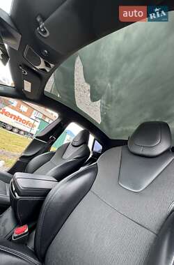 Лифтбек Tesla Model S 2018 в 