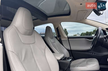 Лифтбек Tesla Model S 2014 в 