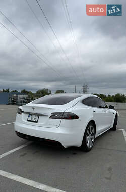 Лифтбек Tesla Model S 2020 в 
