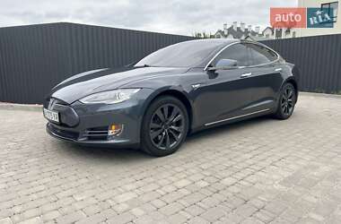 Лифтбек Tesla Model S 2015 в 