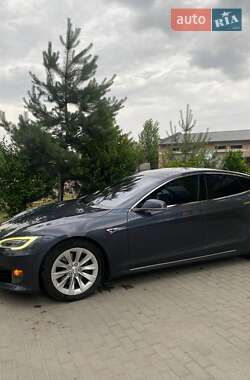 Ліфтбек Tesla Model S 2016 в 