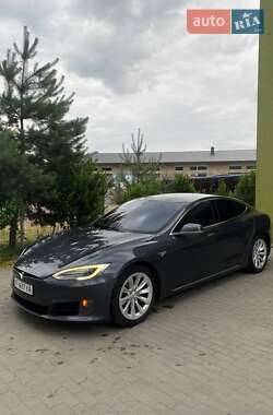 Ліфтбек Tesla Model S 2016 в 