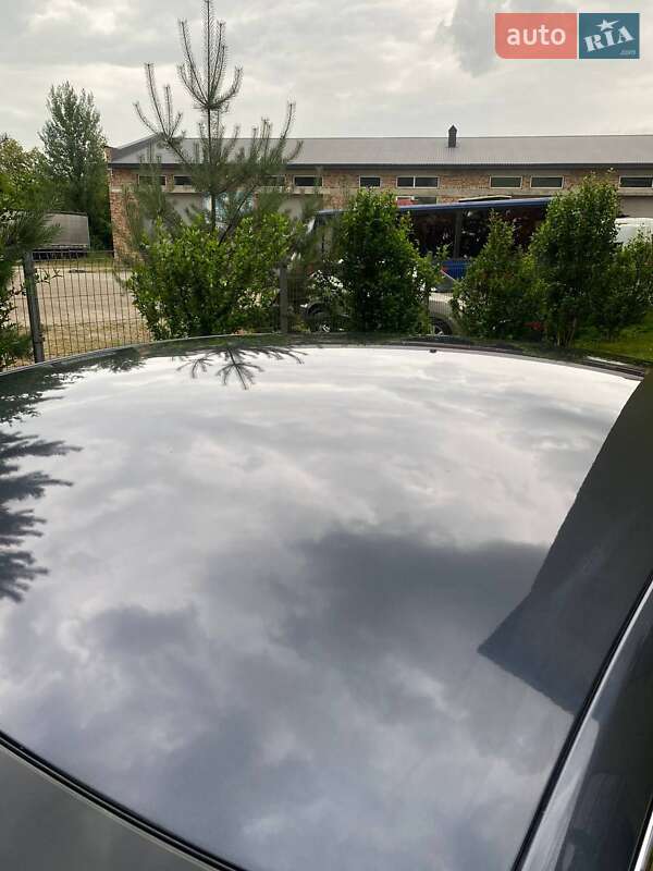 Ліфтбек Tesla Model S 2016 в Івано-Франківську