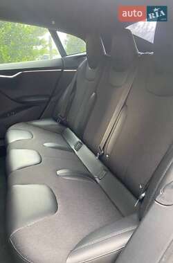Ліфтбек Tesla Model S 2016 в 