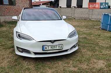 Лифтбек Tesla Model S 2017 в 