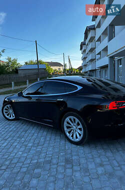 Лифтбек Tesla Model S 2016 в 